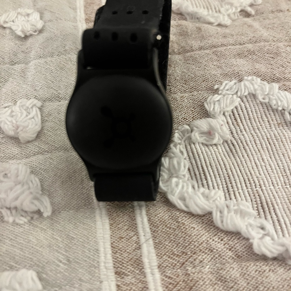 Black Wearable Device